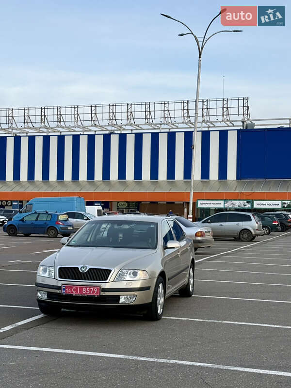 Лифтбек Skoda Octavia 2006 в Одессе