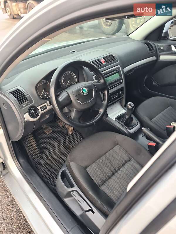 Лифтбек Skoda Octavia 2012 в Кропивницком