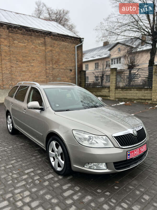 Универсал Skoda Octavia 2010 в Здолбунове
