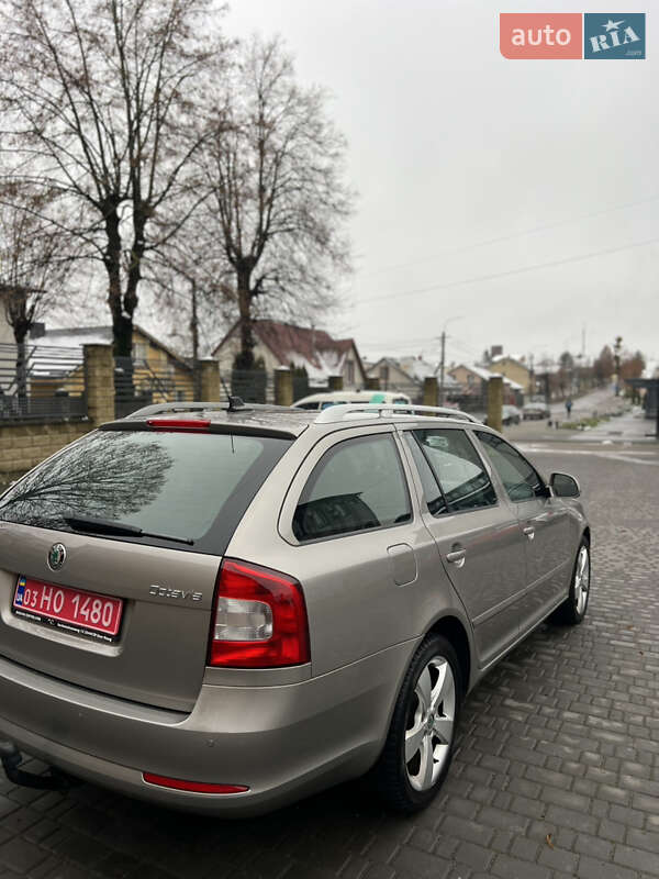 Универсал Skoda Octavia 2010 в Здолбунове