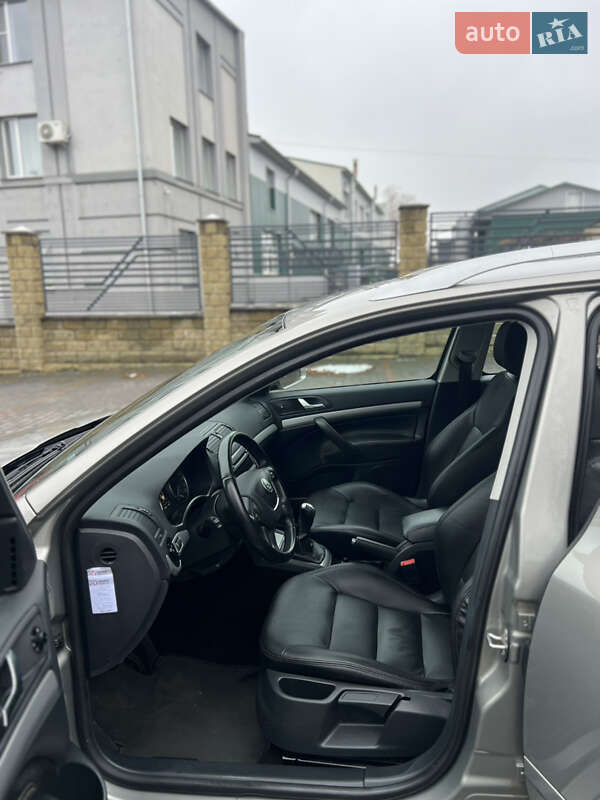 Универсал Skoda Octavia 2010 в Здолбунове