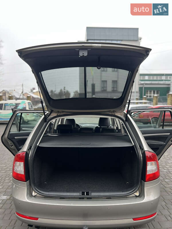 Универсал Skoda Octavia 2010 в Здолбунове
