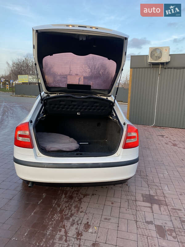 Лифтбек Skoda Octavia 2010 в Ровно