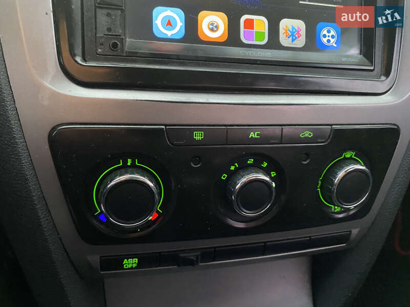 Лифтбек Skoda Octavia 2010 в Ровно