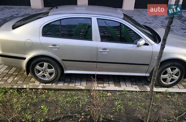 Лифтбек Skoda Octavia 2002 в Черкассах