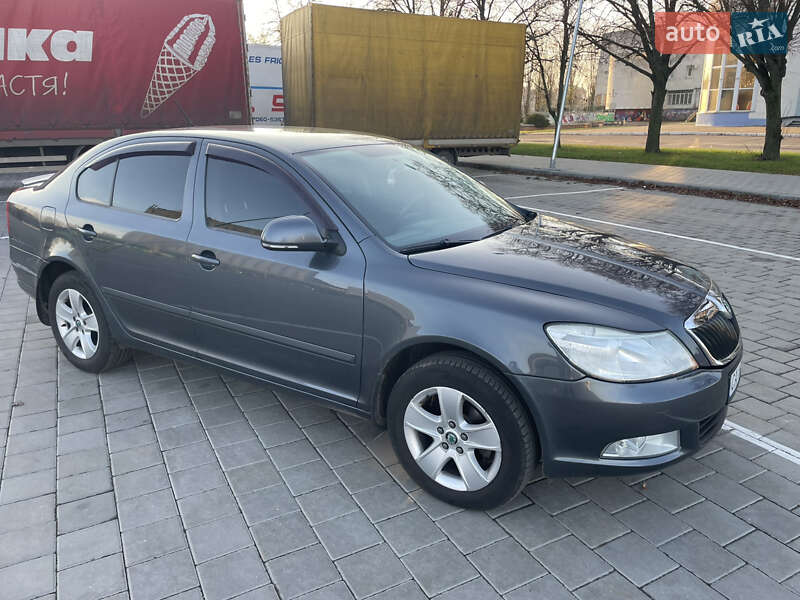 Лифтбек Skoda Octavia 2011 в Черкассах