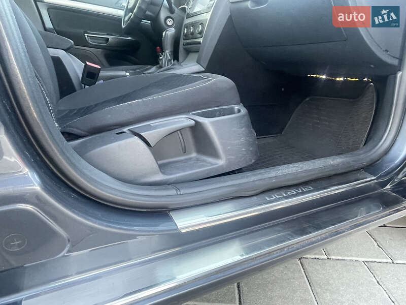 Лифтбек Skoda Octavia 2011 в Черкассах