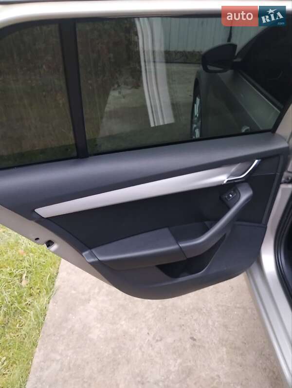 Універсал Skoda Octavia 2015 в Старокостянтинові