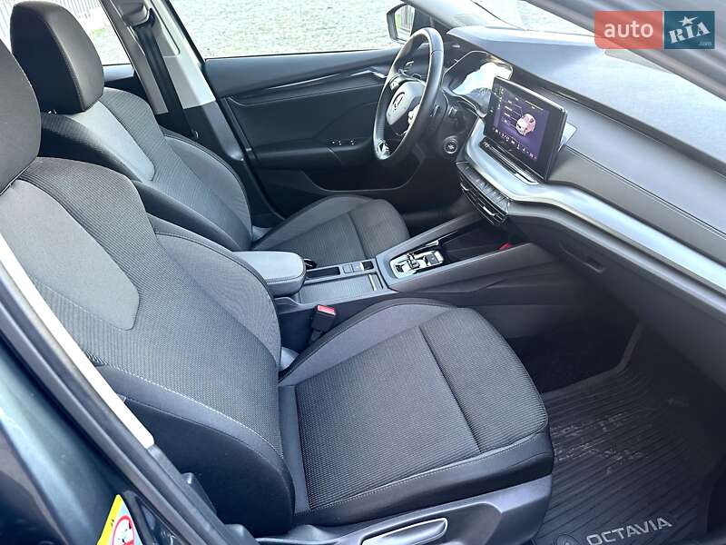 Лифтбек Skoda Octavia 2021 в Днепре