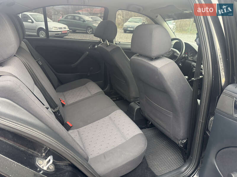 Лифтбек Skoda Octavia 2010 в Хмельницком