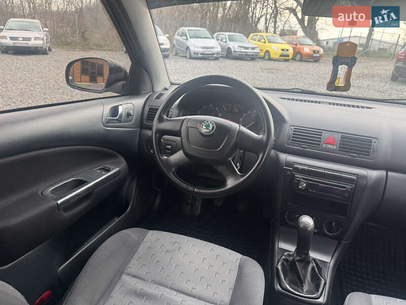 Лифтбек Skoda Octavia 2010 в Хмельницком
