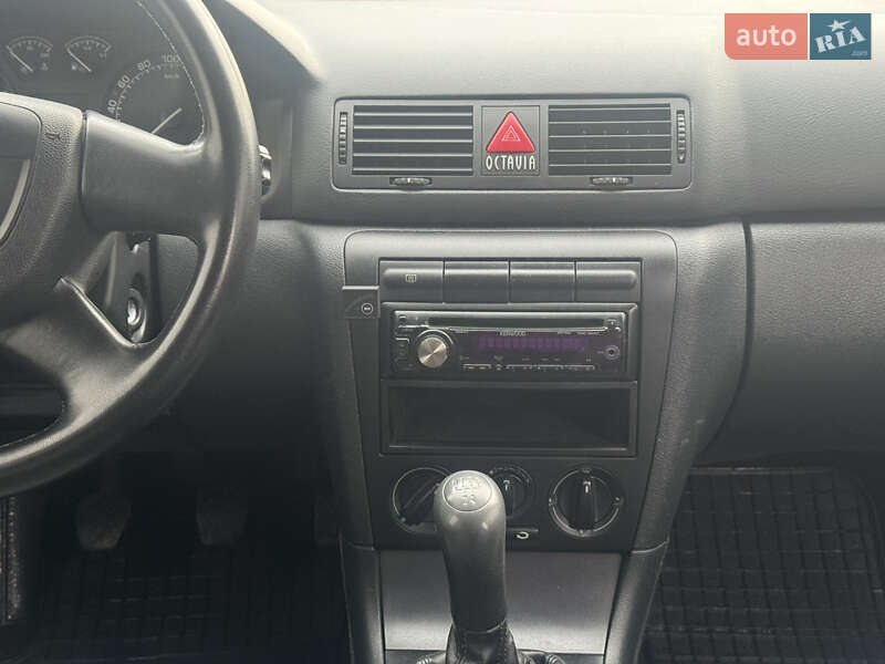 Лифтбек Skoda Octavia 2010 в Хмельницком