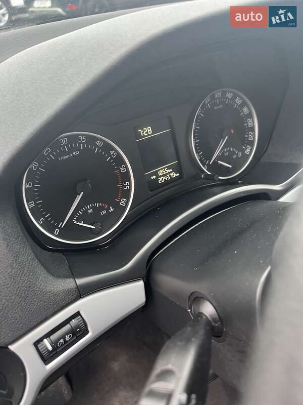 Ліфтбек Skoda Octavia 2011 в Звенигородці фото 10 Ліфтбек Skoda Octavia 2011 в Звенигородці