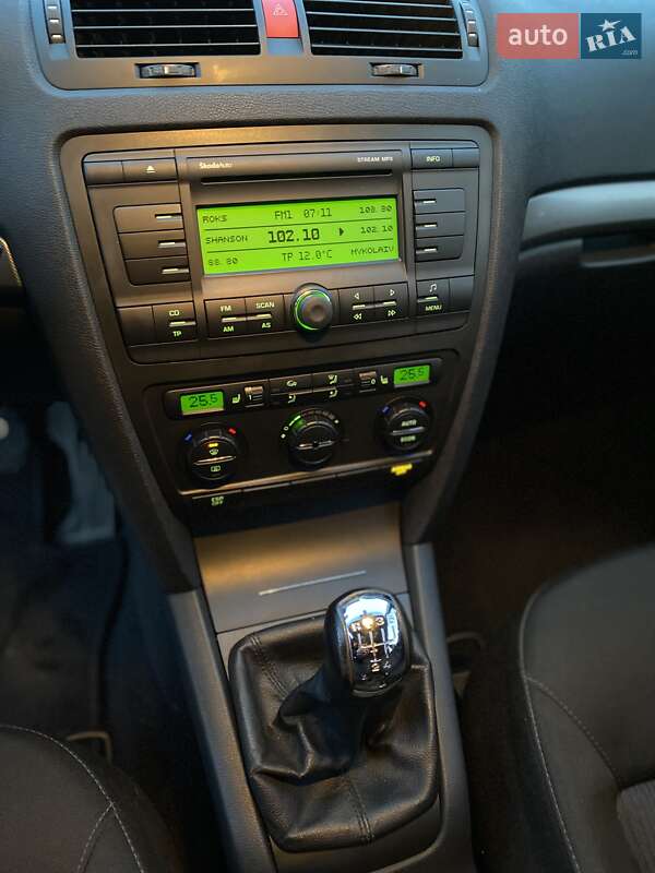 Лифтбек Skoda Octavia 2006 в Николаеве