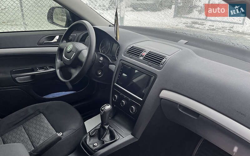 Лифтбек Skoda Octavia 2012 в Стрые