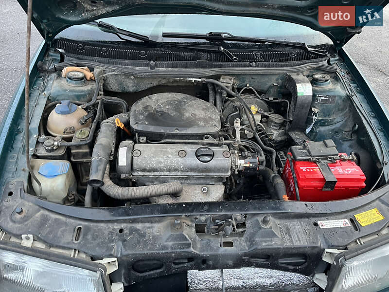 Ліфтбек Skoda Octavia 1998 в Іваничах