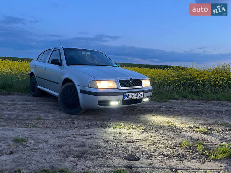 Ліфтбек Skoda Octavia 2001 в Самборі фото 4 Ліфтбек Skoda Octavia 2001 в Самборі