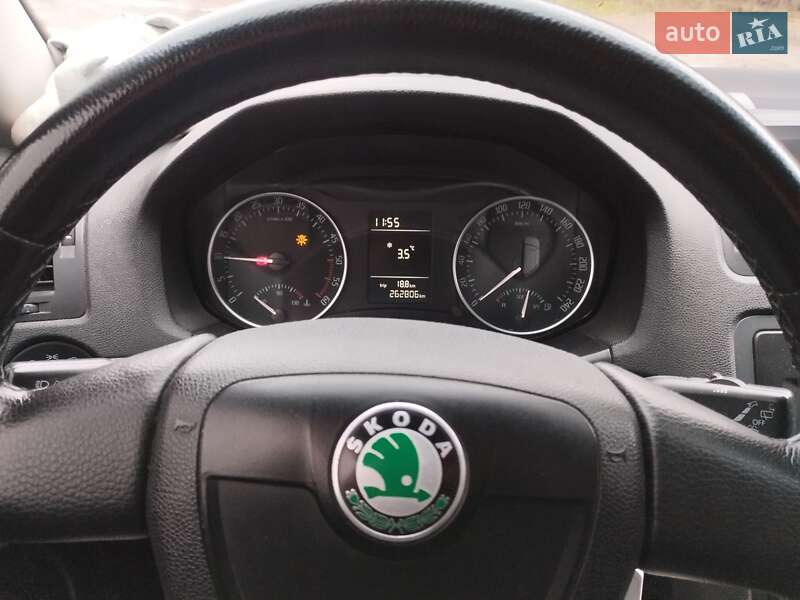 Универсал Skoda Octavia 2012 в Мене фото 9 Универсал Skoda Octavia 2012 в Мене