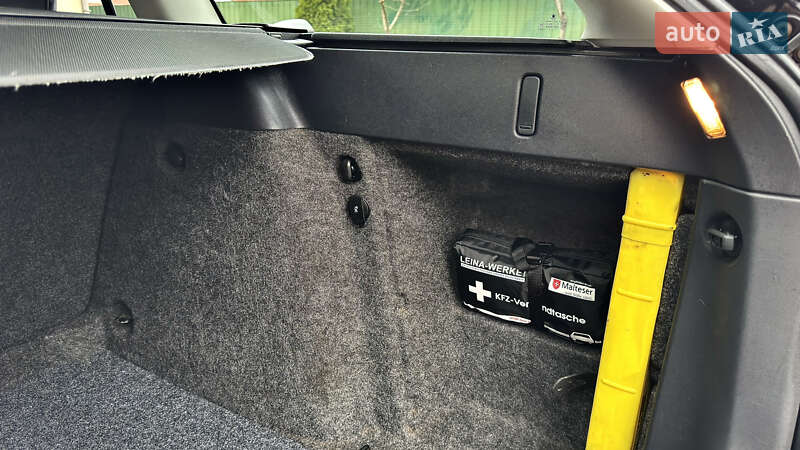 Универсал Skoda Octavia 2010 в Хороле