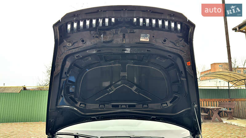 Универсал Skoda Octavia 2010 в Хороле