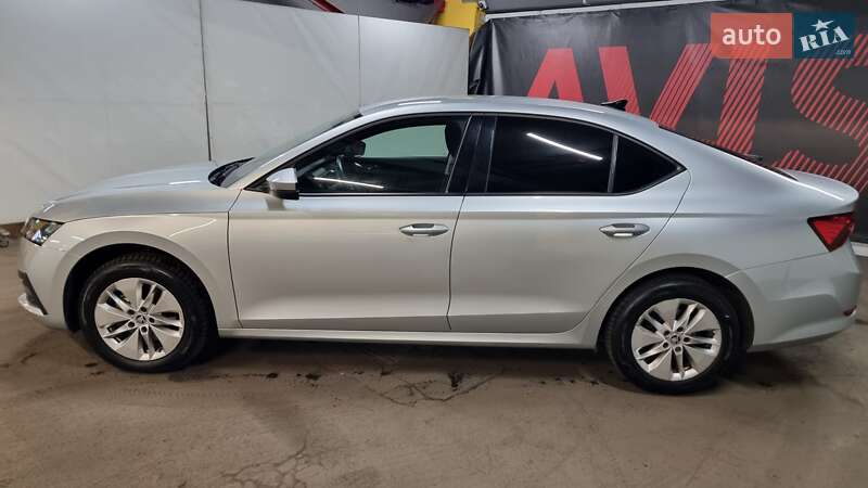 Лифтбек Skoda Octavia 2021 в Киеве