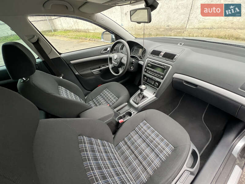 Универсал Skoda Octavia 2013 в Киеве фото 29 Универсал Skoda Octavia 2013 в Киеве