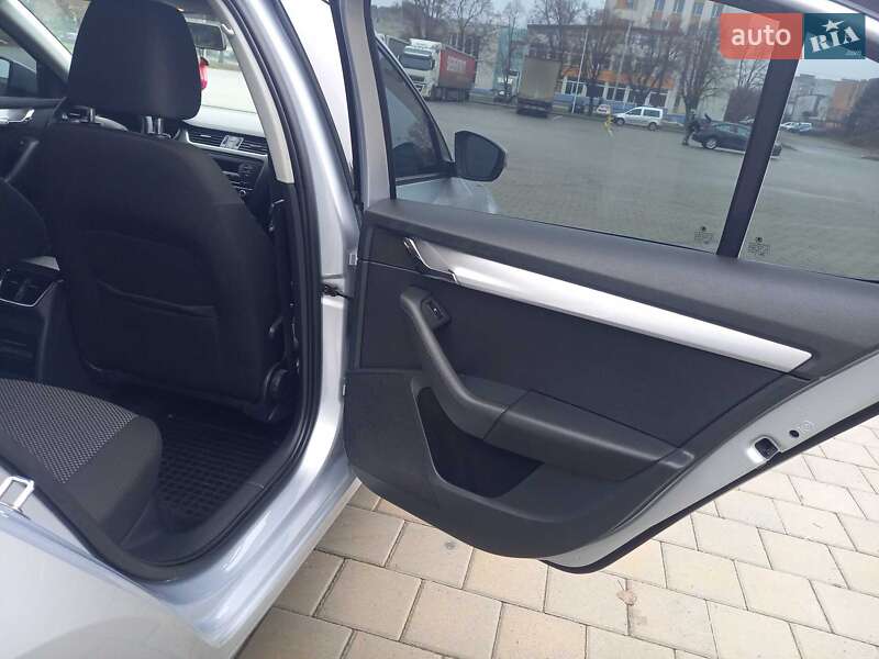 Ліфтбек Skoda Octavia 2014 в Черкасах фото 17 Ліфтбек Skoda Octavia 2014 в Черкасах