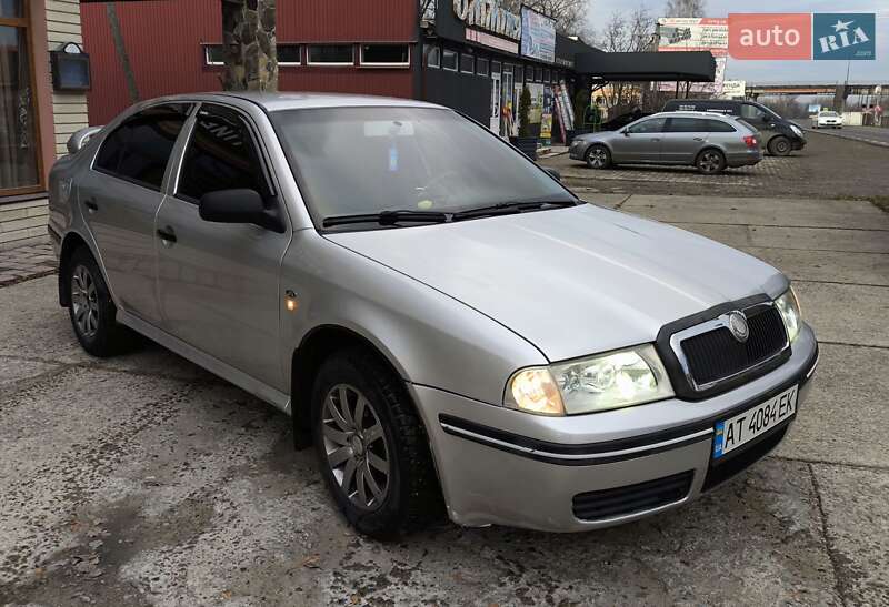 Ліфтбек Skoda Octavia 2003 в Надвірній