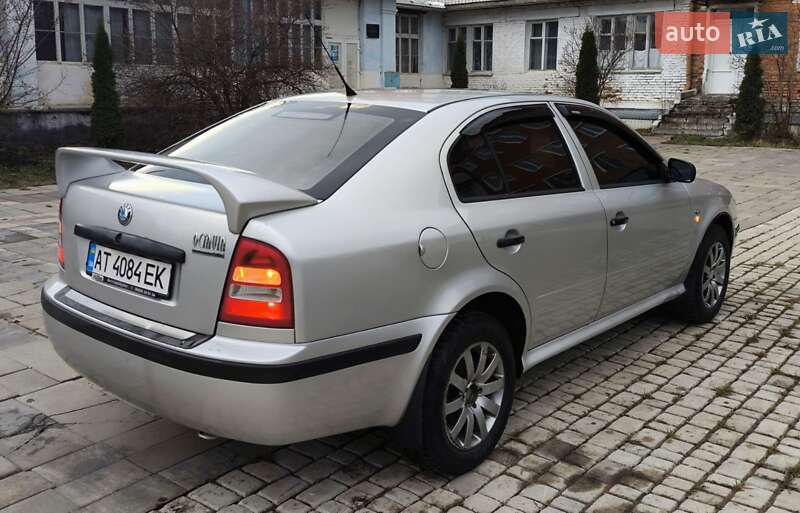 Ліфтбек Skoda Octavia 2003 в Надвірній
