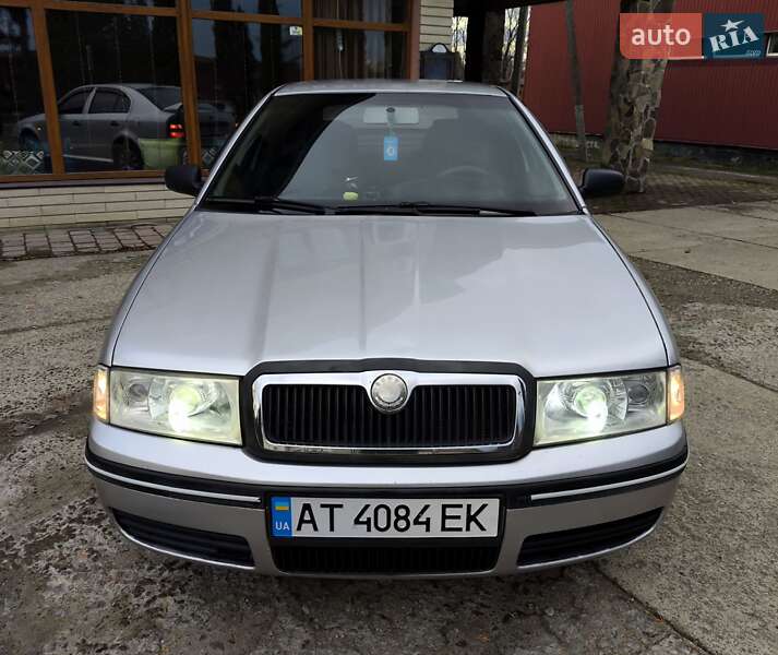 Ліфтбек Skoda Octavia 2003 в Надвірній