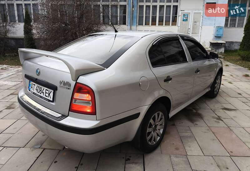 Ліфтбек Skoda Octavia 2003 в Надвірній
