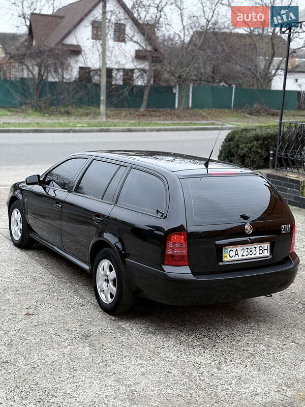 Универсал Skoda Octavia 2010 в Смеле