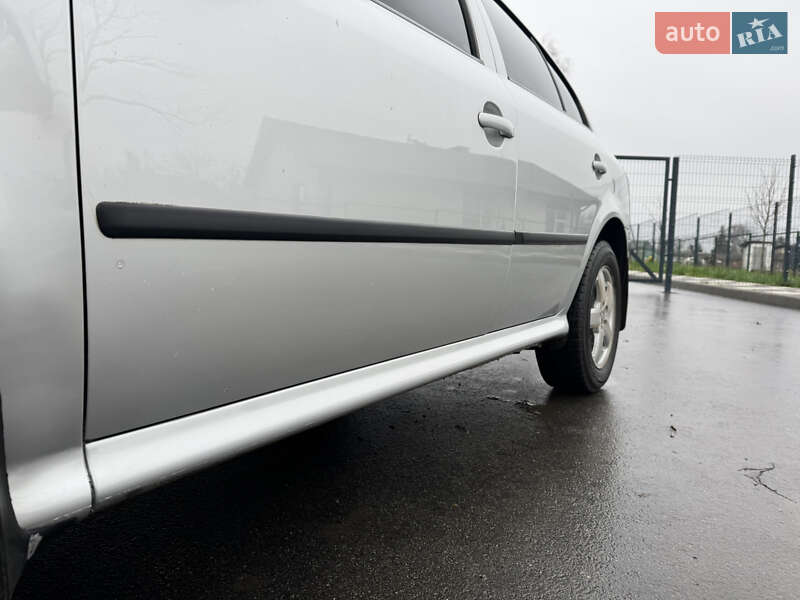 Ліфтбек Skoda Octavia 2006 в Бородянці