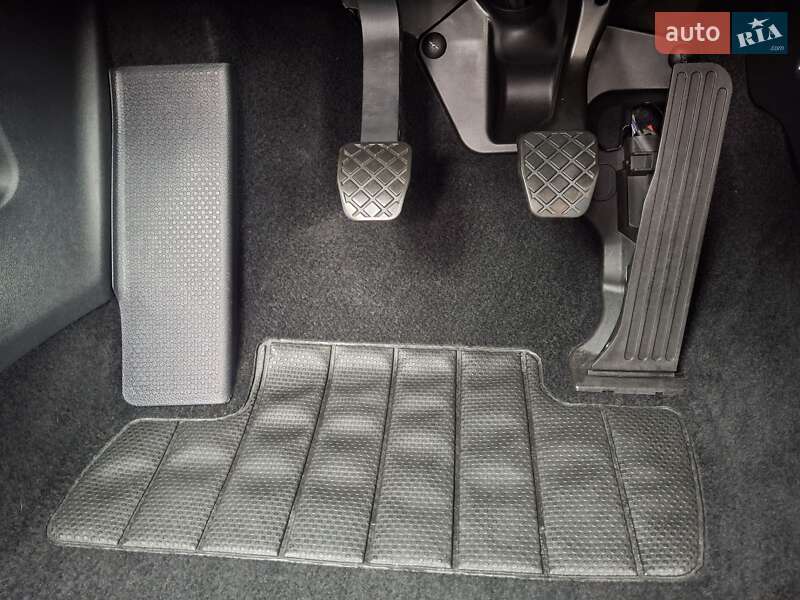 Універсал Skoda Octavia 2011 в Лубнах