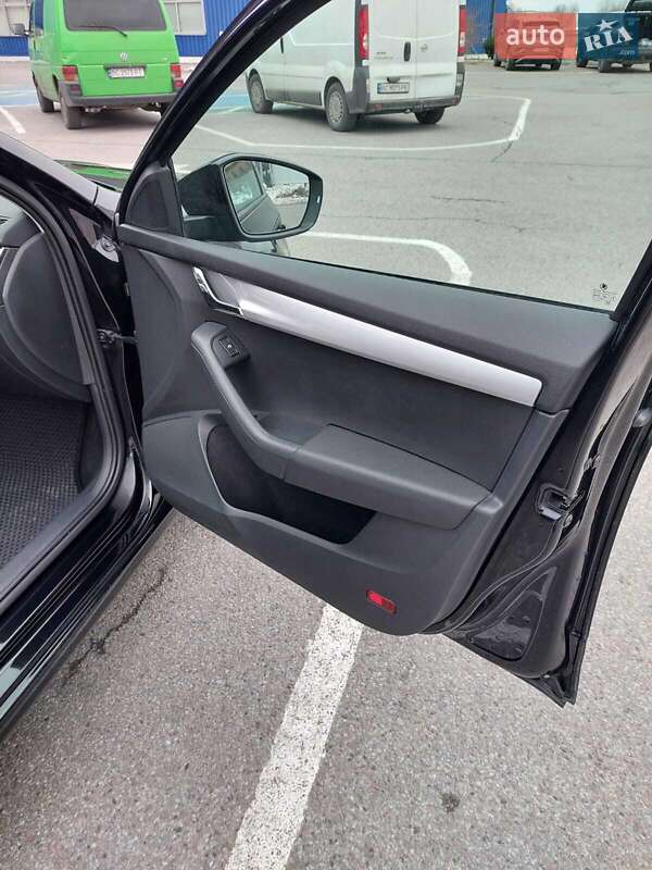 Лифтбек Skoda Octavia 2016 в Львове