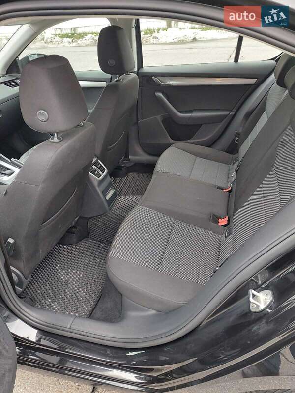 Лифтбек Skoda Octavia 2016 в Львове