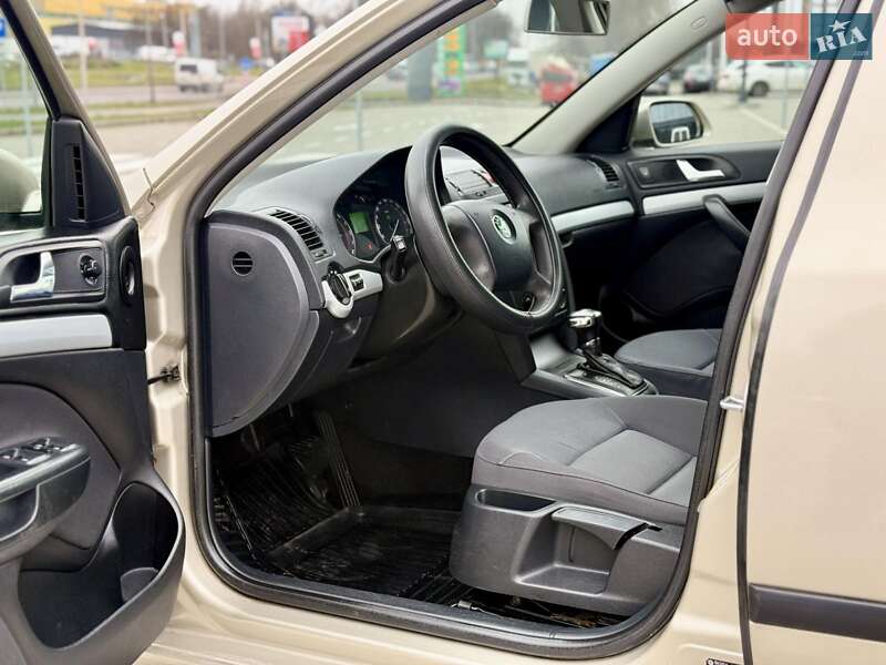 Ліфтбек Skoda Octavia 2005 в Львові
