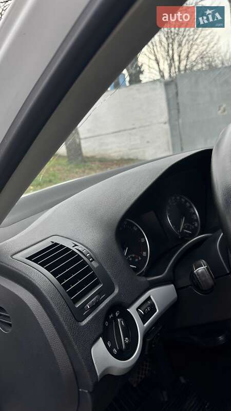Універсал Skoda Octavia 2010 в Черкасах