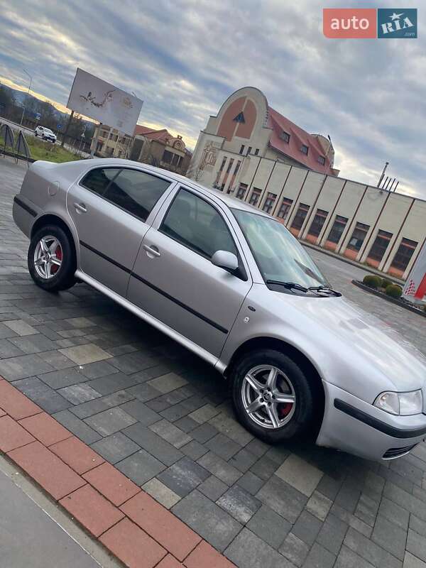 Лифтбек Skoda Octavia 2001 в Хусте