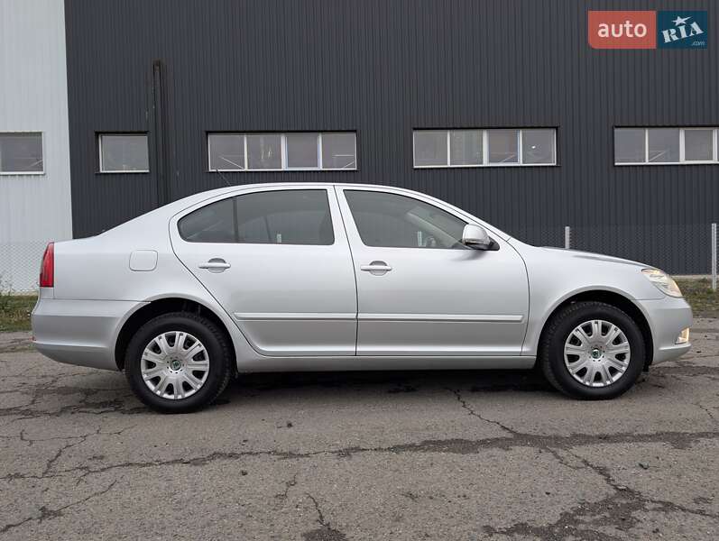 Ліфтбек Skoda Octavia 2010 в Луцьку