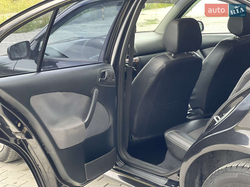 Ліфтбек Skoda Octavia 2006 в Ковелі