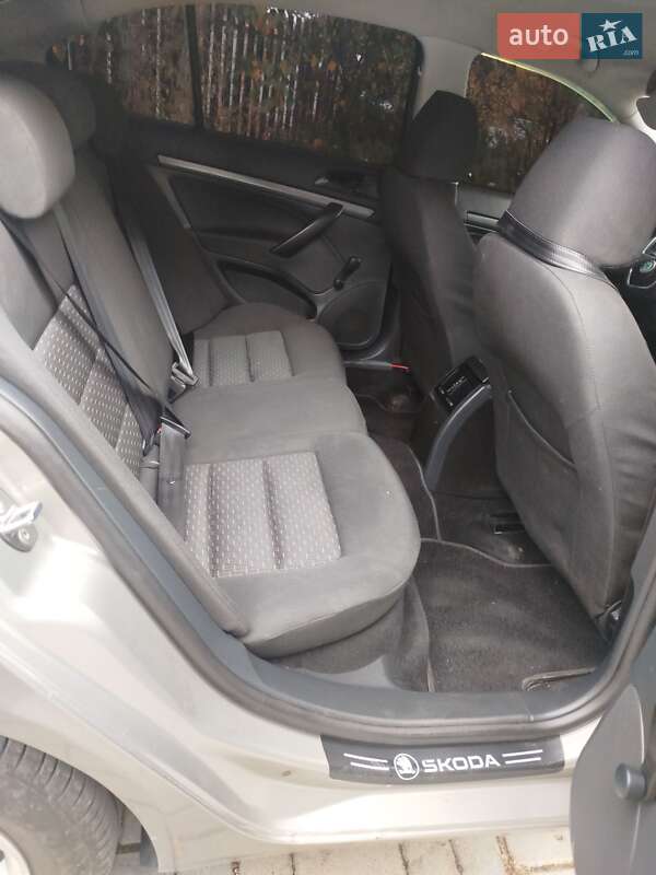 Лифтбек Skoda Octavia 2009 в Черкассах фото 3 Лифтбек Skoda Octavia 2009 в Черкассах