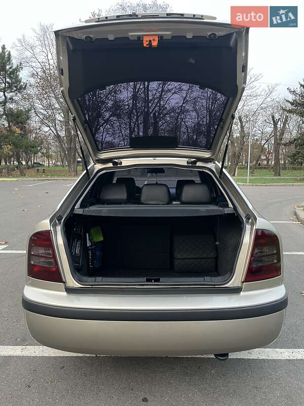 Лифтбек Skoda Octavia 2005 в Николаеве