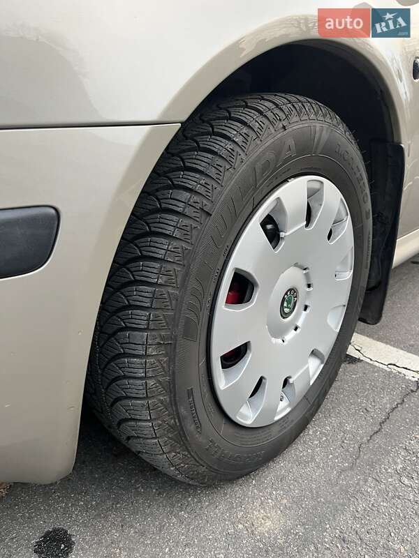 Лифтбек Skoda Octavia 2005 в Николаеве