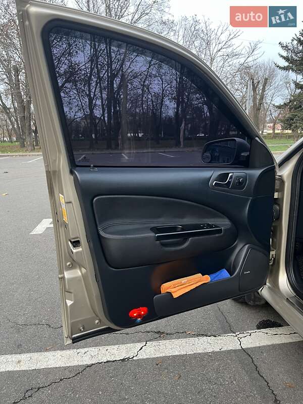 Лифтбек Skoda Octavia 2005 в Николаеве