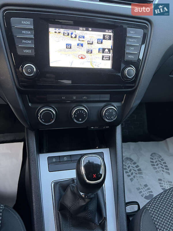 Універсал Skoda Octavia 2014 в Дубні