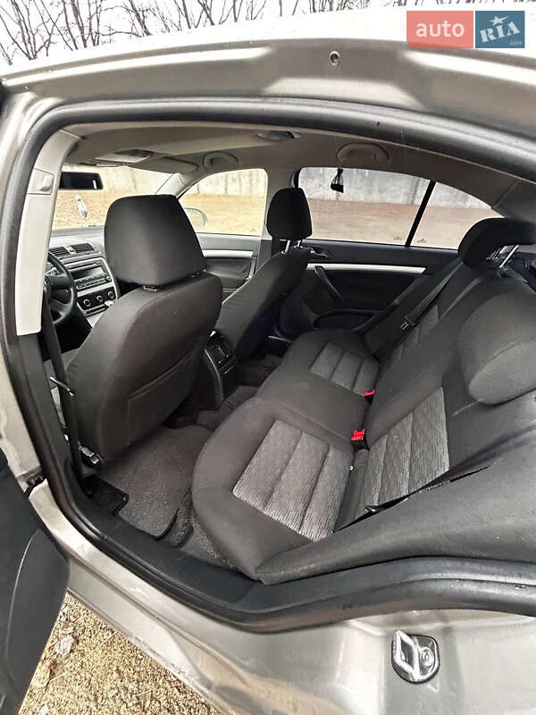 Лифтбек Skoda Octavia 2012 в Умани