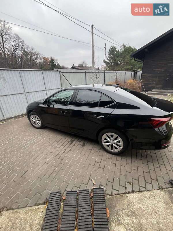 Ліфтбек Skoda Octavia 2023 в Києві