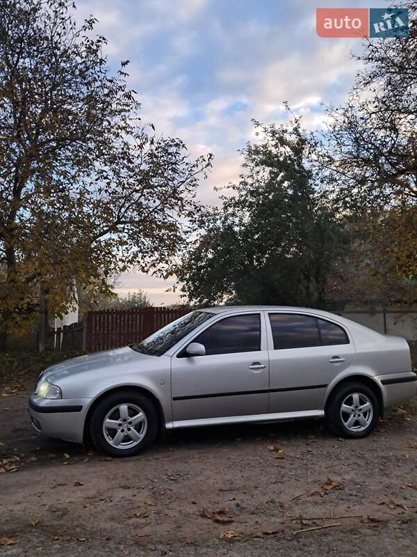 Лифтбек Skoda Octavia 2002 в Виннице