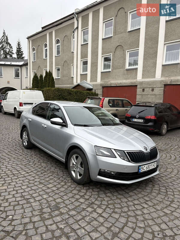 Лифтбек Skoda Octavia 2019 в Львове